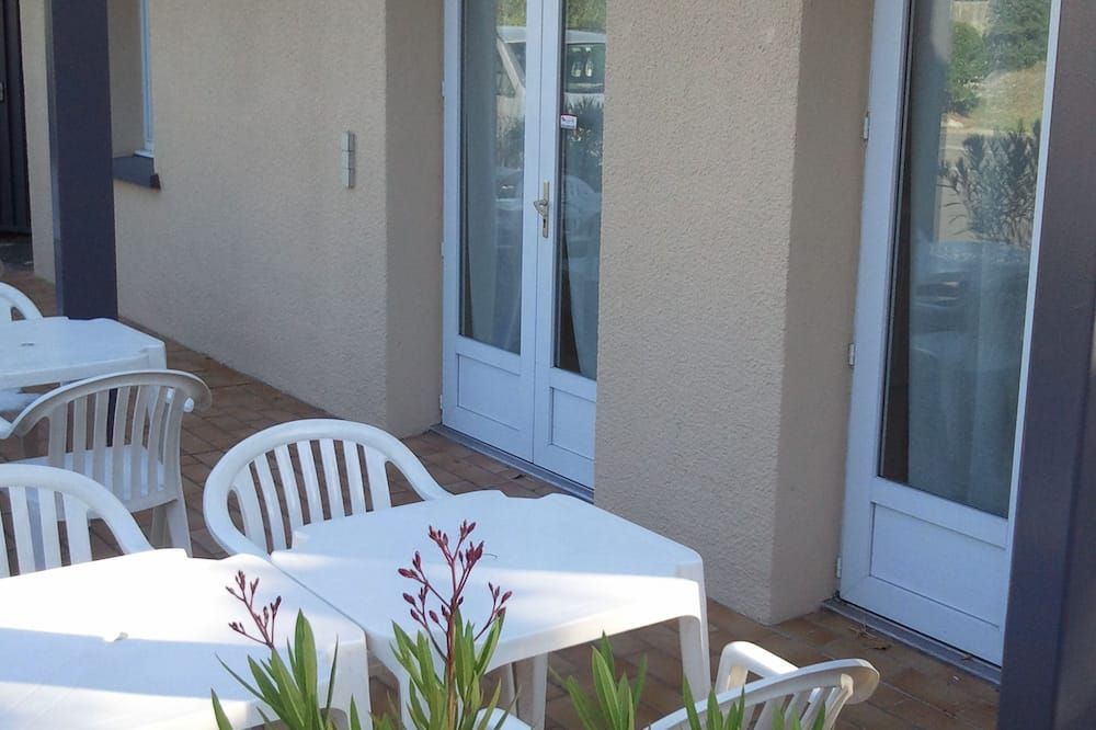 شرفة مرصوفة