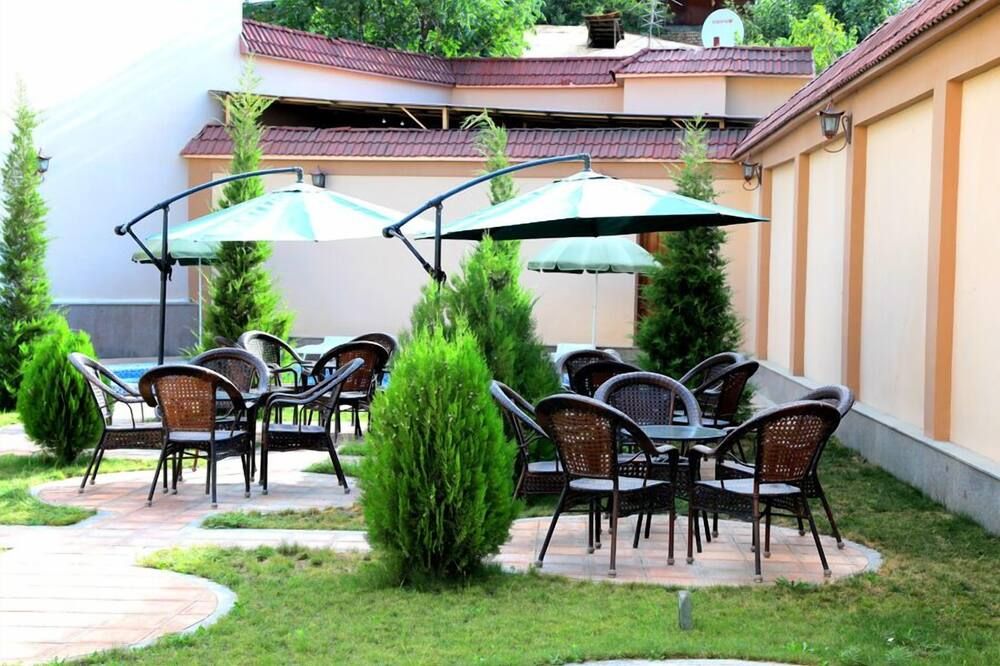 شرفة مرصوفة