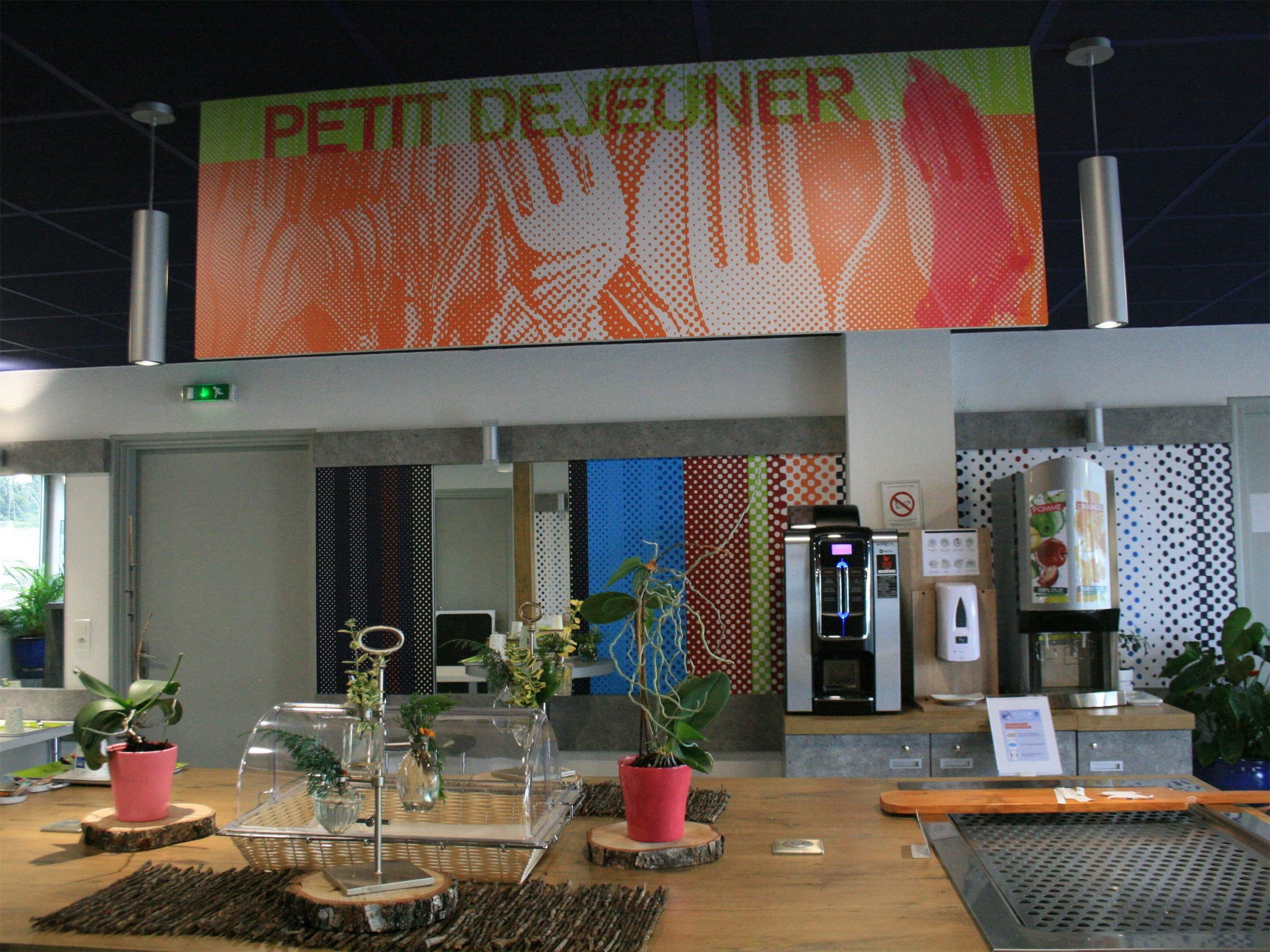 غرفة طعام صورة