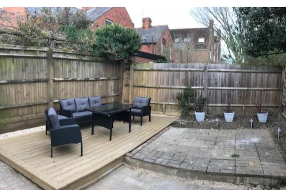 شرفة مرصوفة