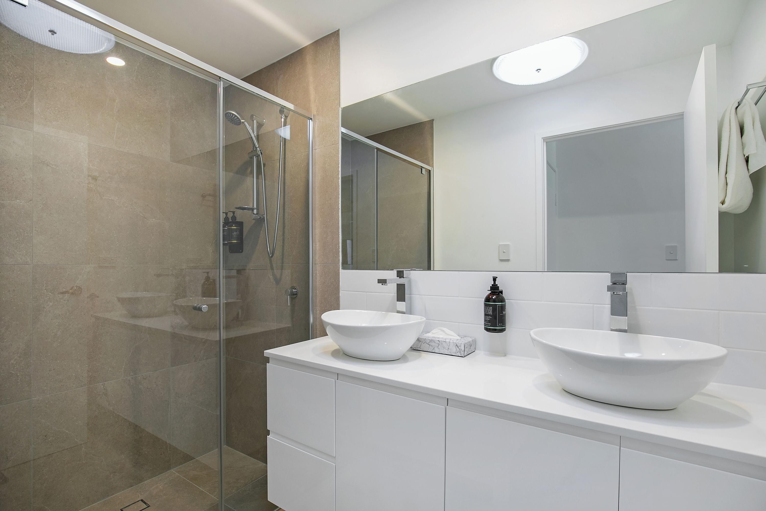 آخر