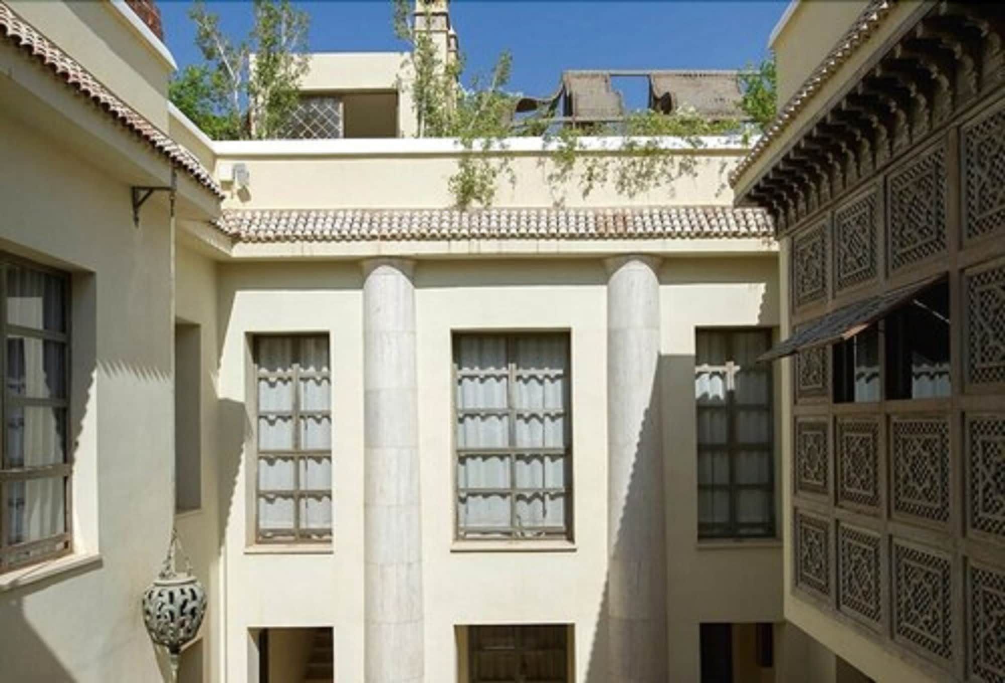 مبنى