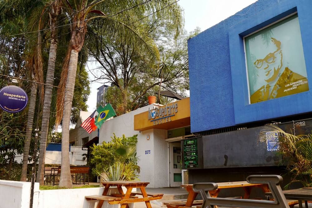 شرفة مرصوفة