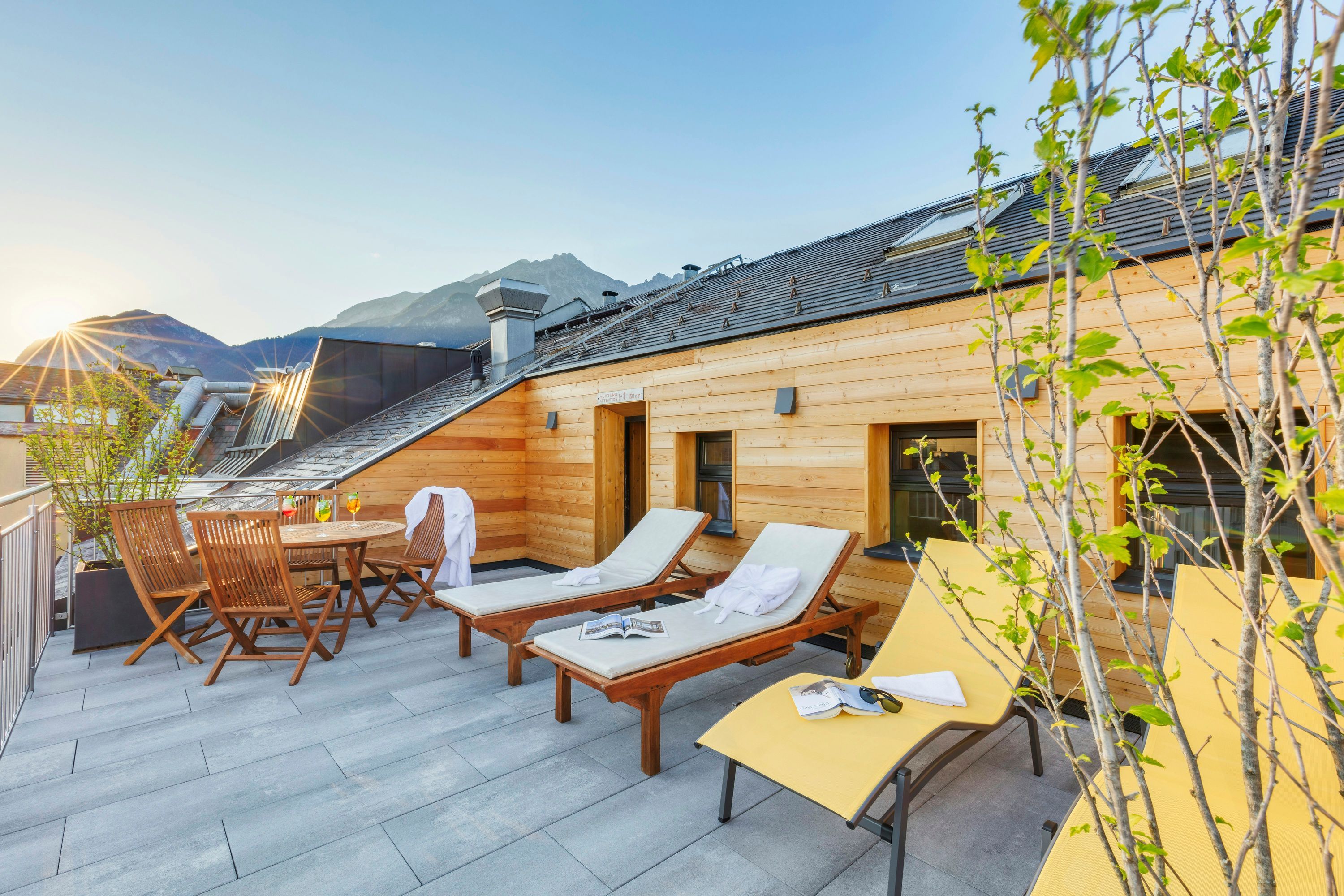 شرفة مرصوفة