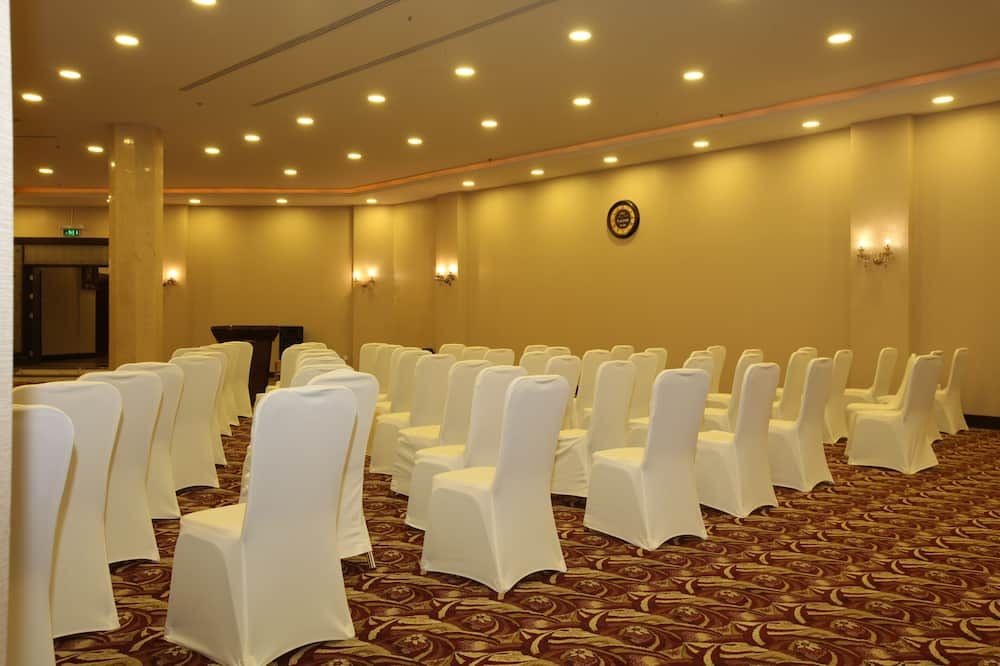 قاعة الولائم