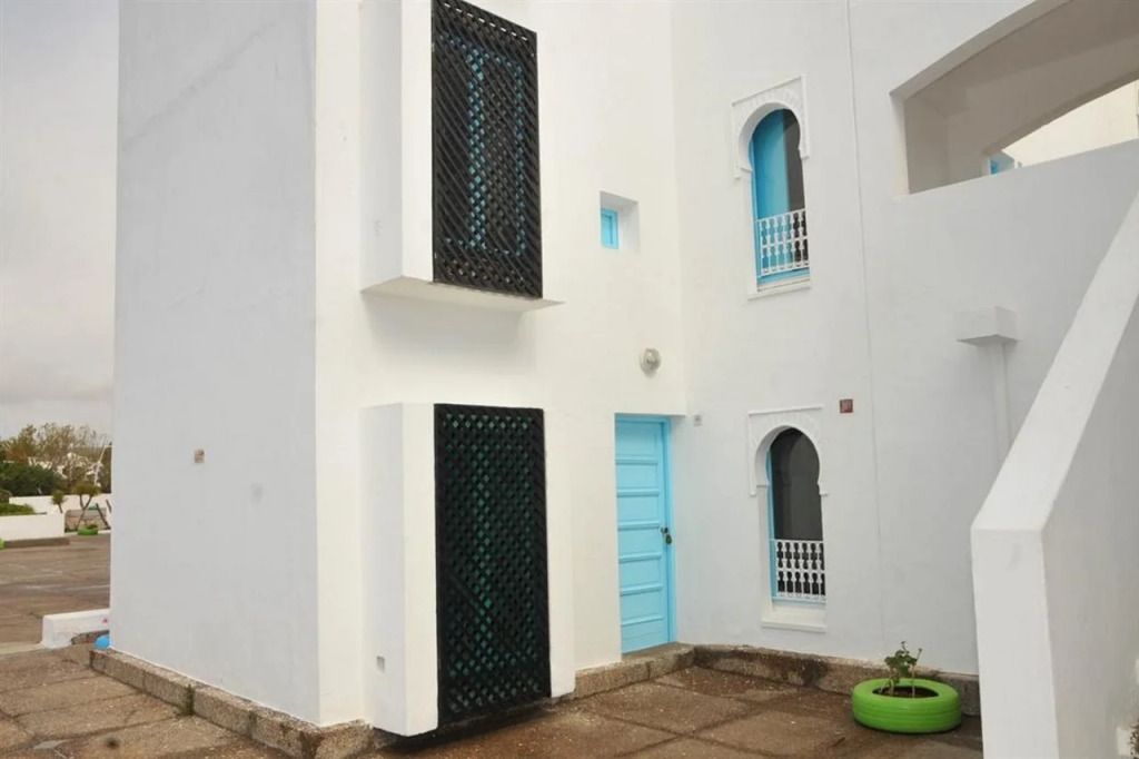 آخر
