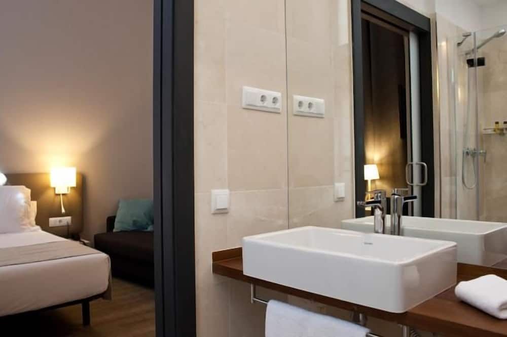 آخر