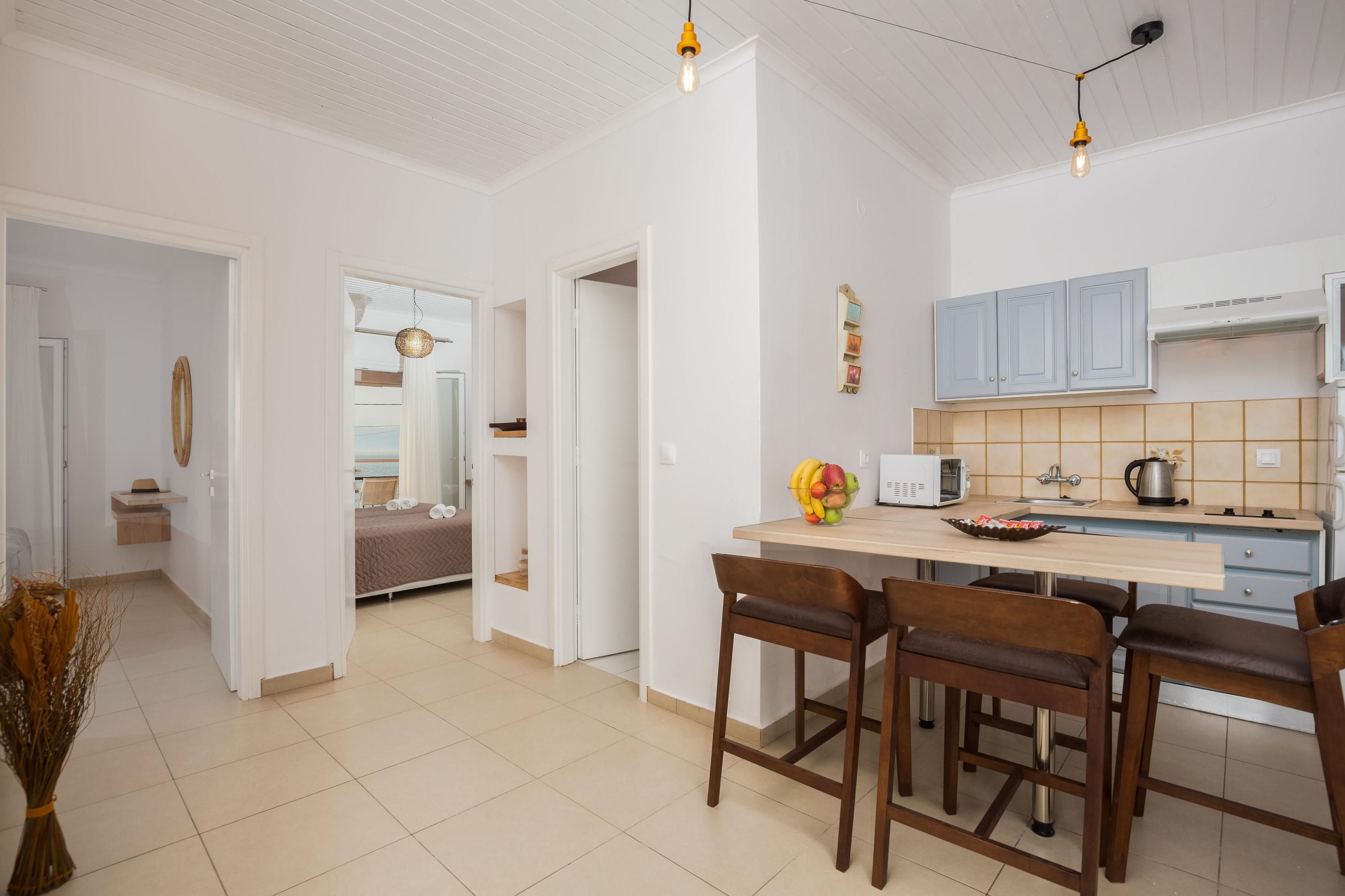 آخر