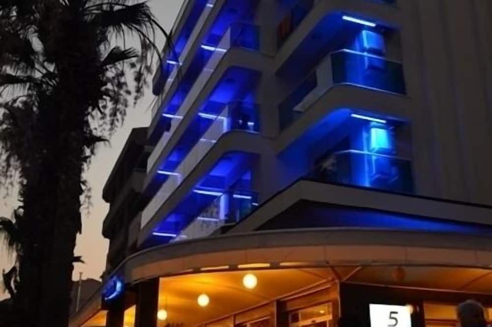 آخر