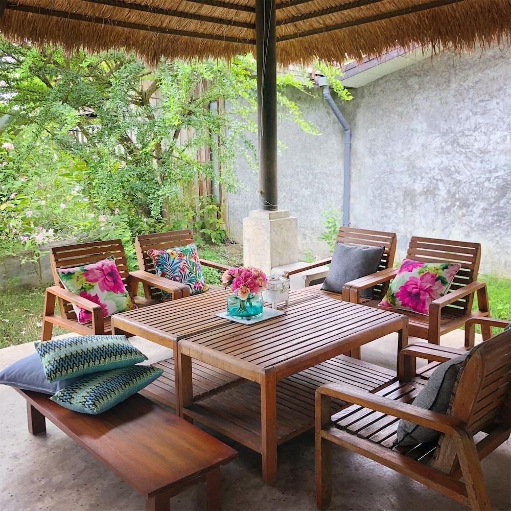 شرفة مرصوفة