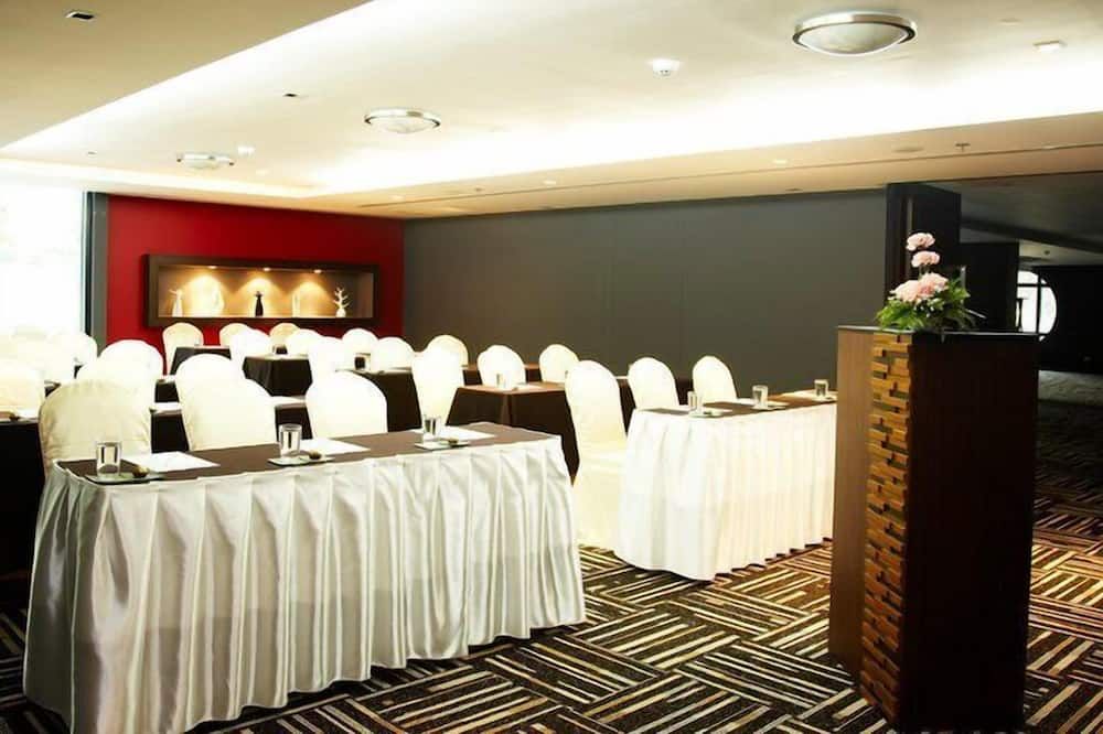 غرفة الاجتماعات