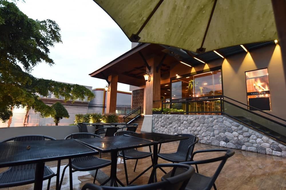 شرفة مرصوفة