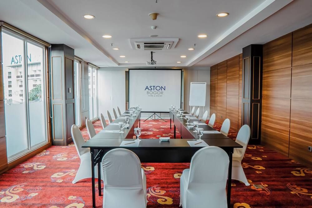 غرفة الاجتماعات