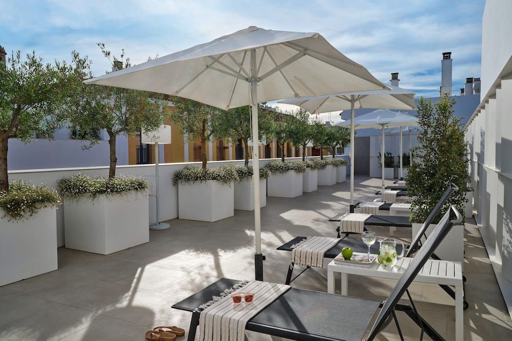 شرفة مرصوفة