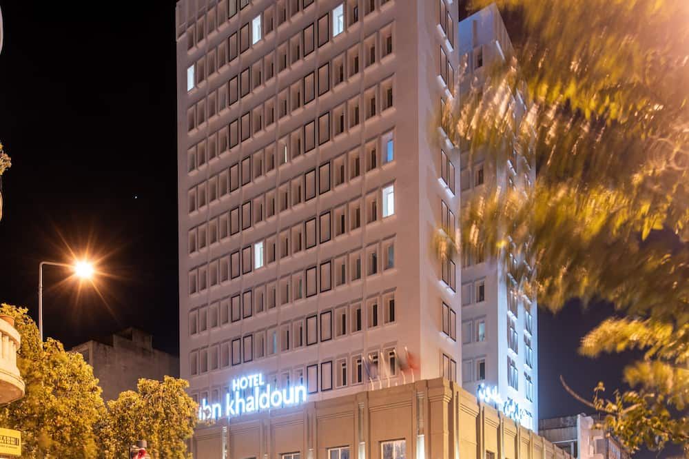 مبنى