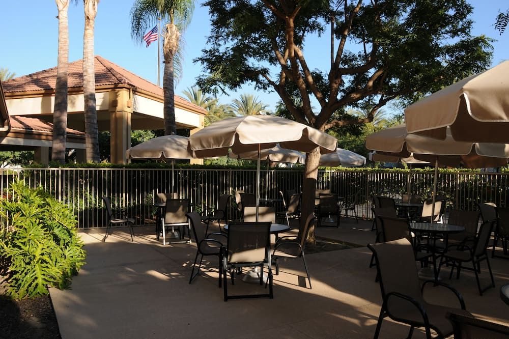 شرفة مرصوفة