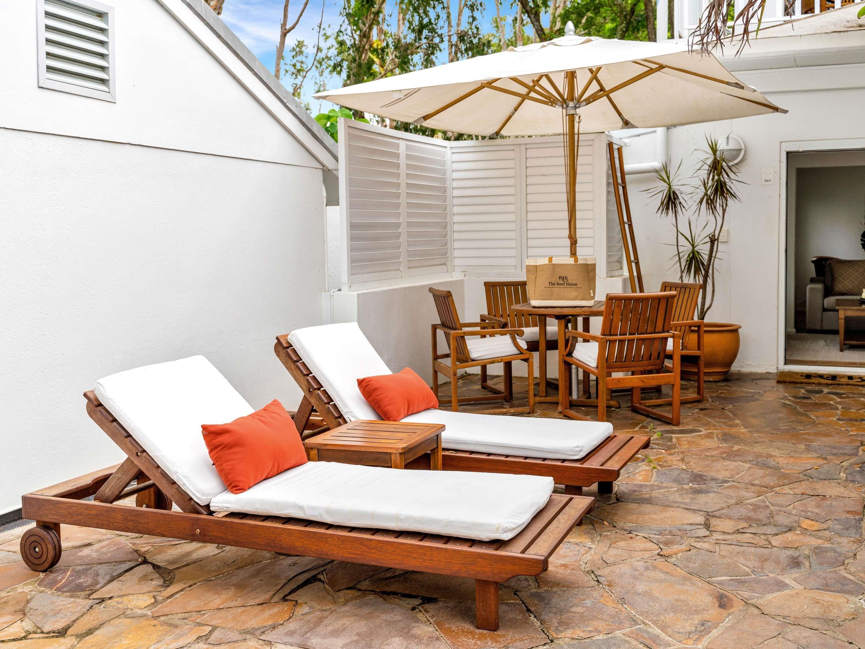 شرفة مرصوفة