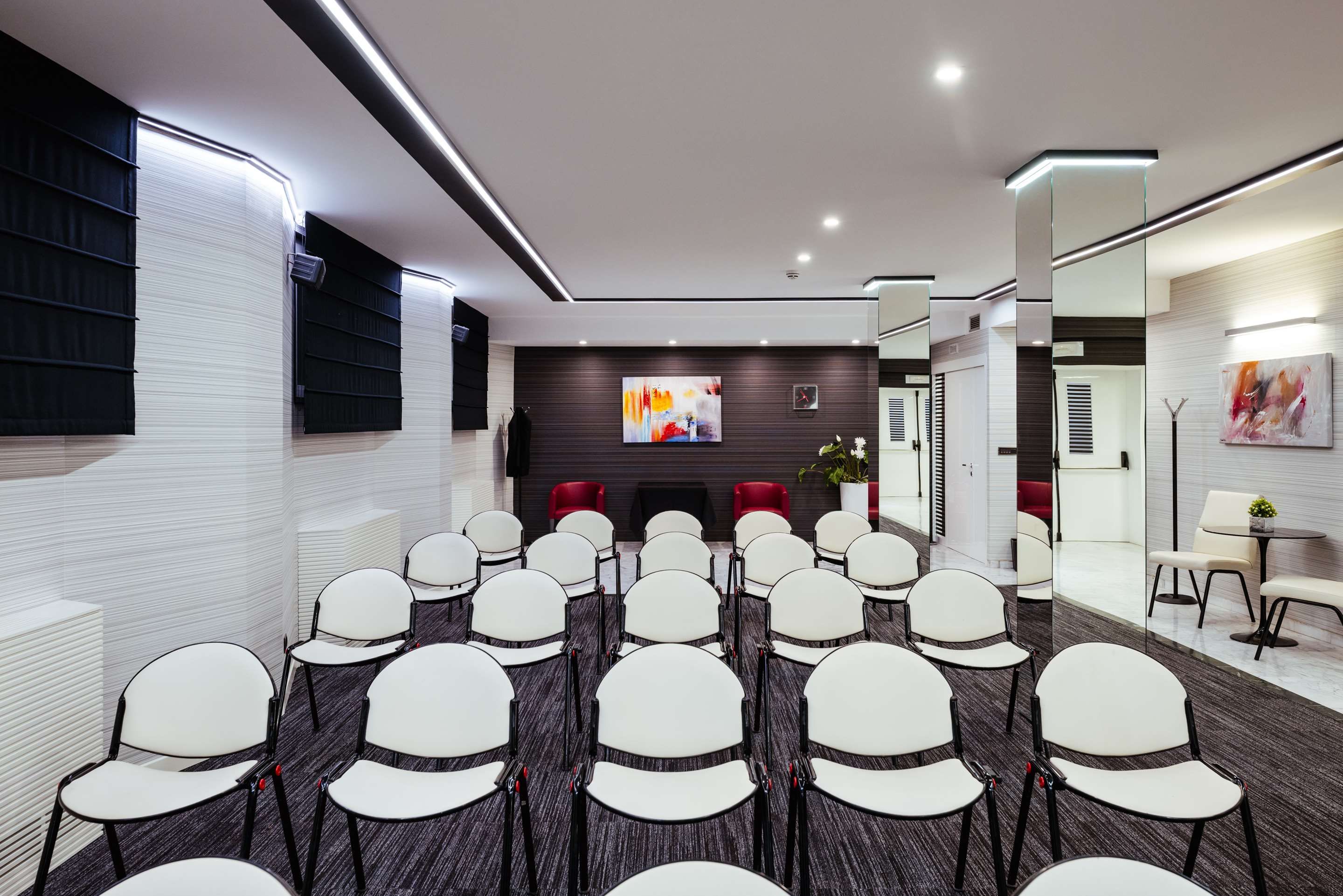 غرفة الاجتماعات