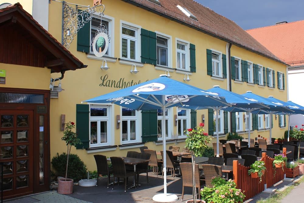 شرفة مرصوفة