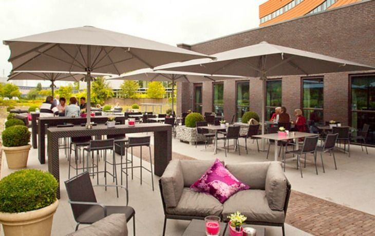 شرفة مرصوفة