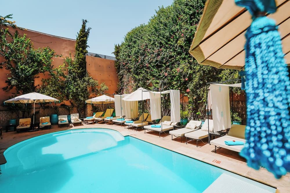 حوض السباحة صورة