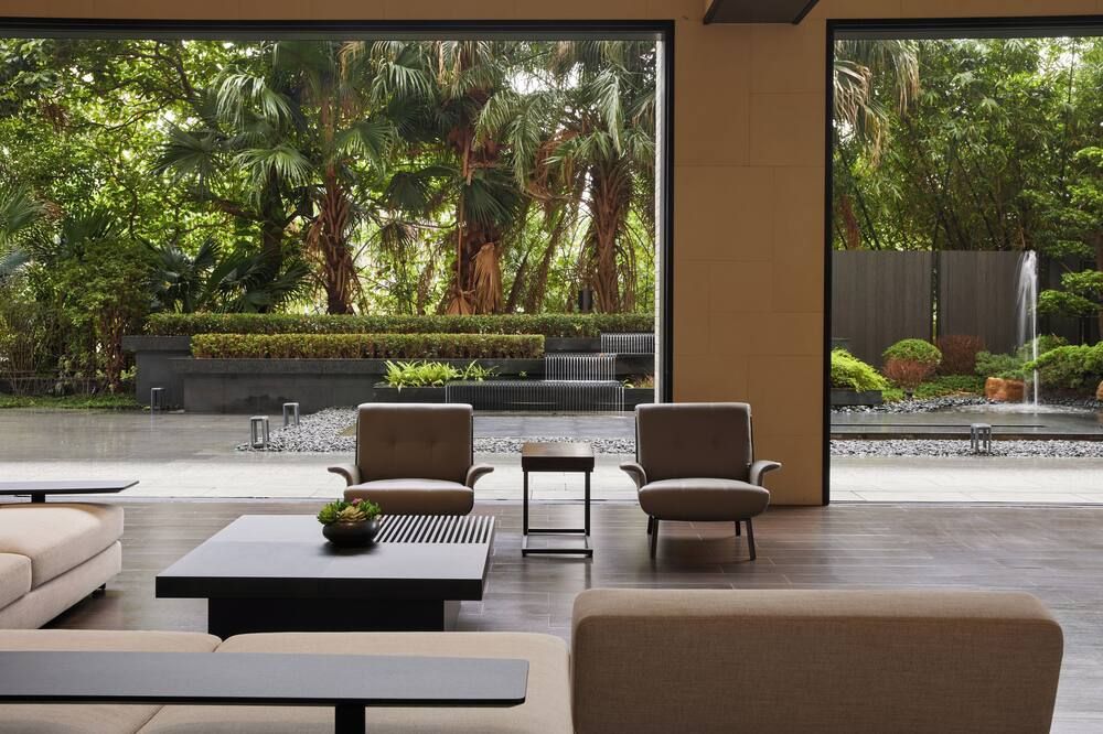 شرفة مرصوفة