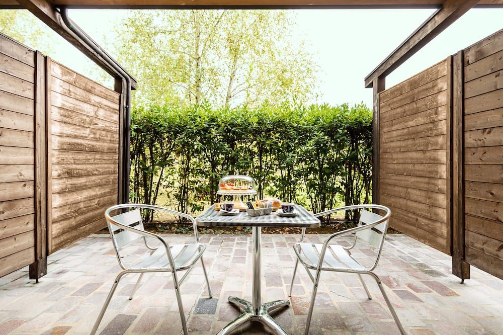 شرفة مرصوفة