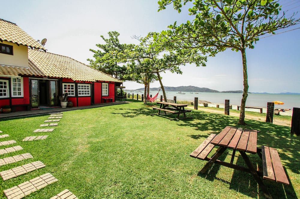 شرفة مرصوفة