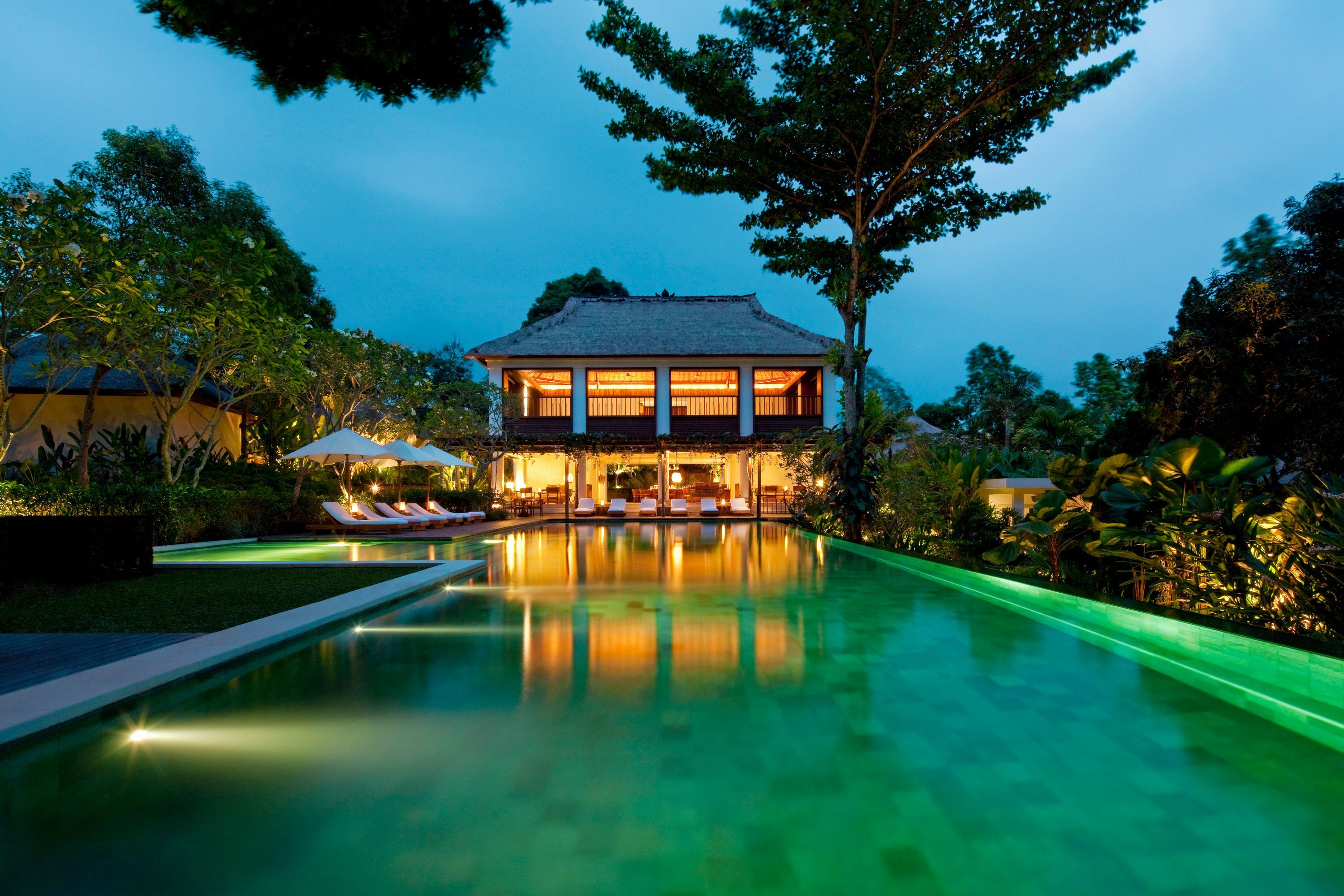 حوض السباحة صورة