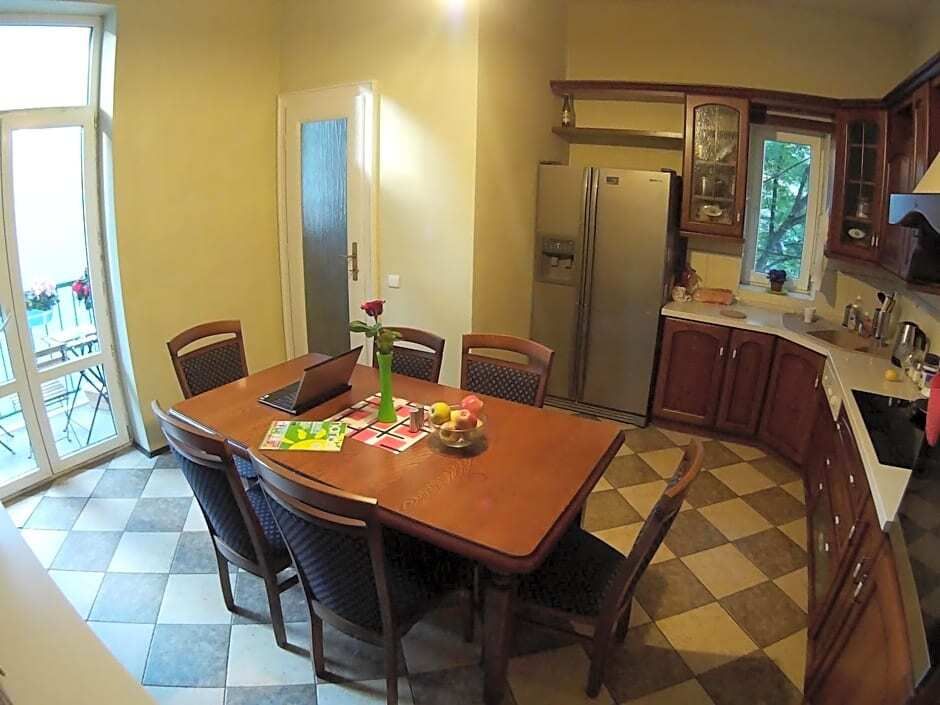 غرفة طعام صورة