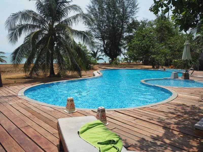 حوض السباحة صورة