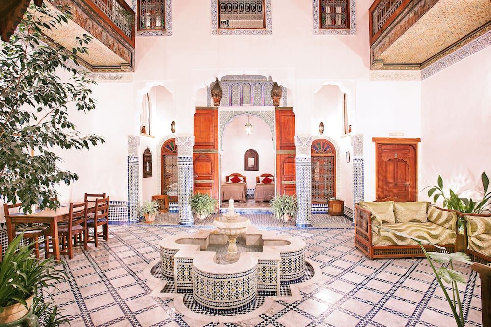 شرفة مرصوفة صورة