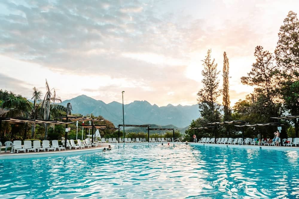 حوض السباحة صورة