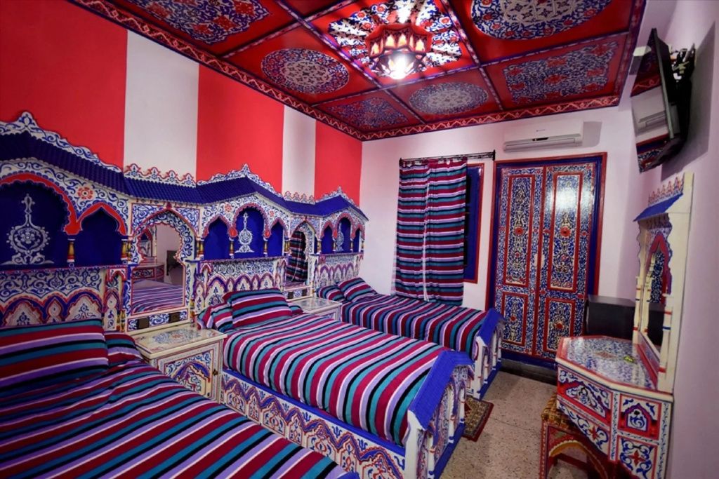 آخر