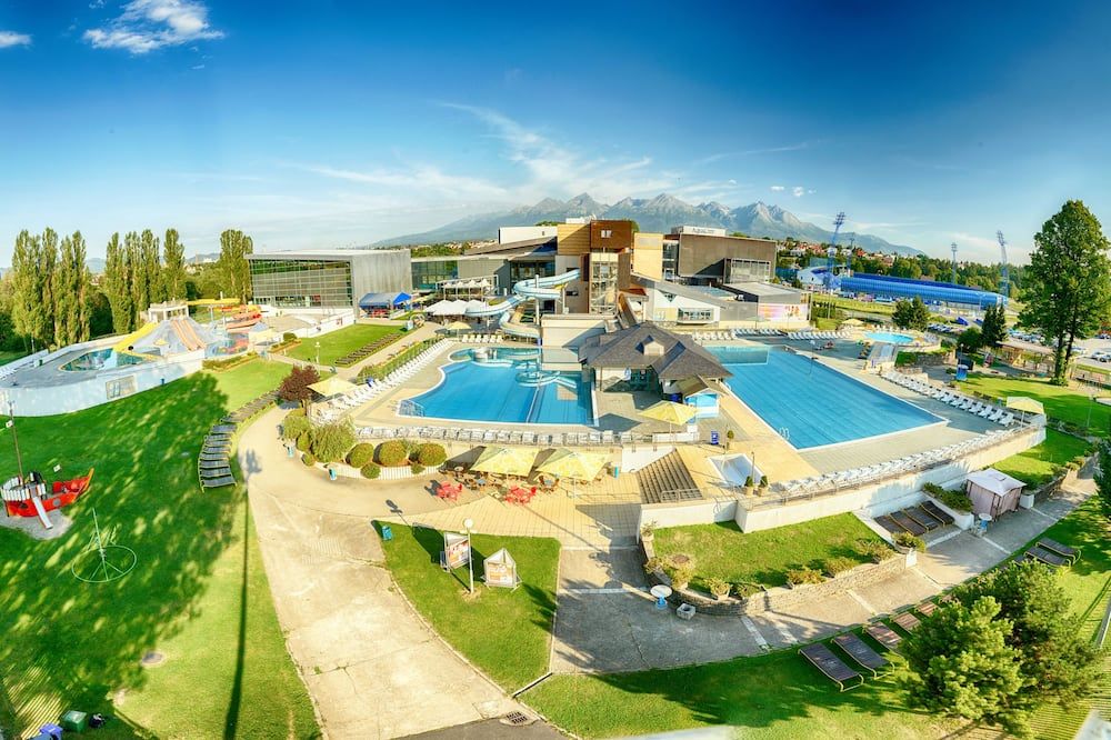 حوض السباحة صورة