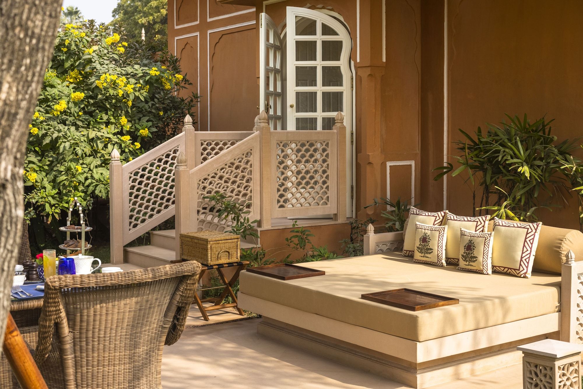 شرفة مرصوفة