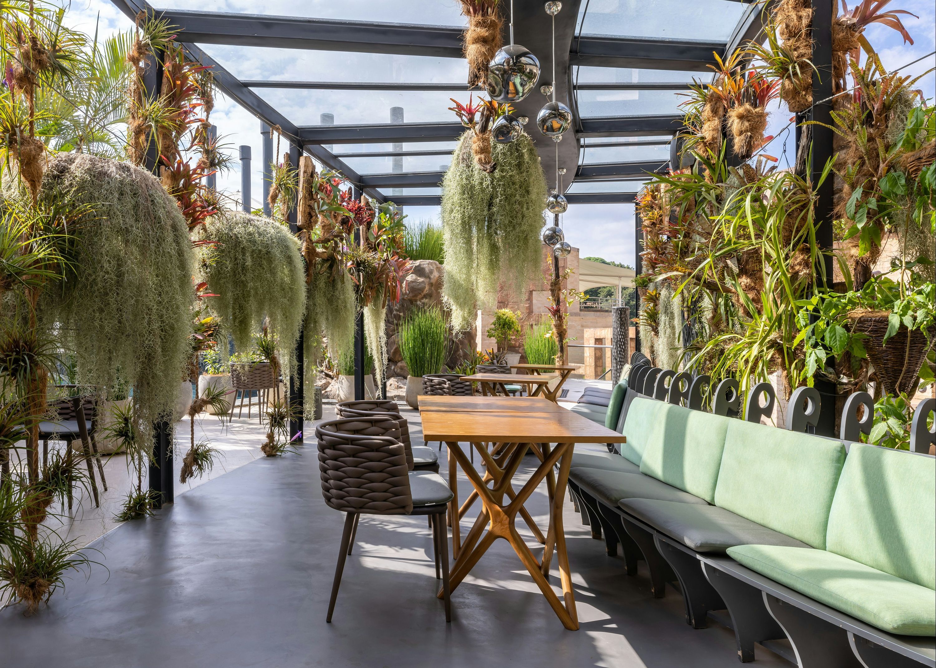 شرفة مرصوفة