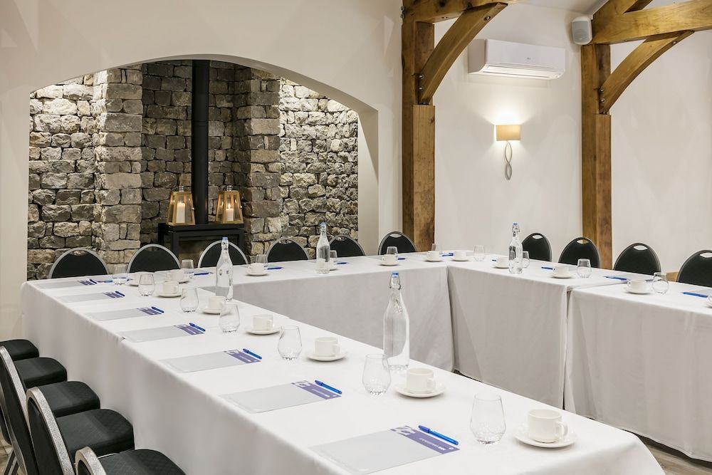 غرفة الاجتماعات