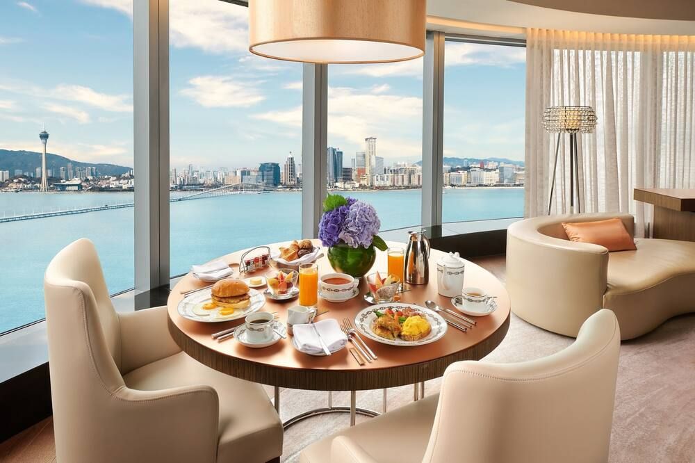 غرفة طعام صورة