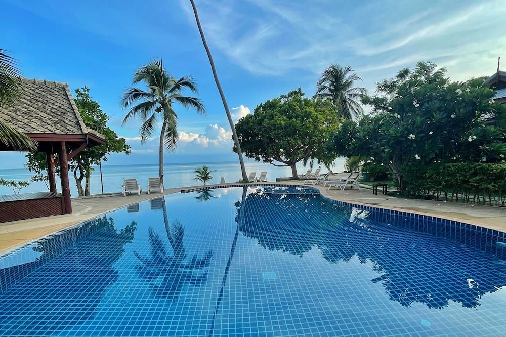 حوض السباحة صورة