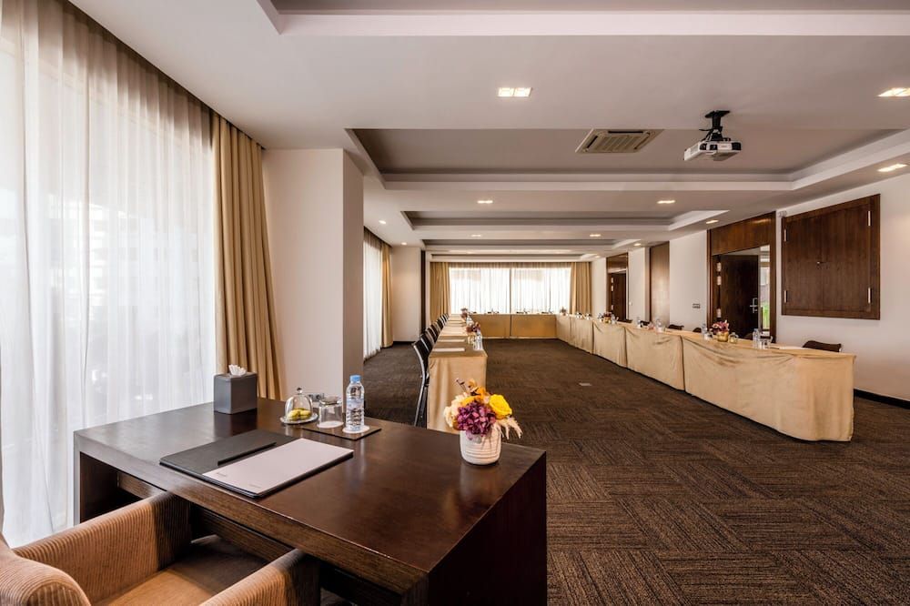 غرفة الاجتماعات