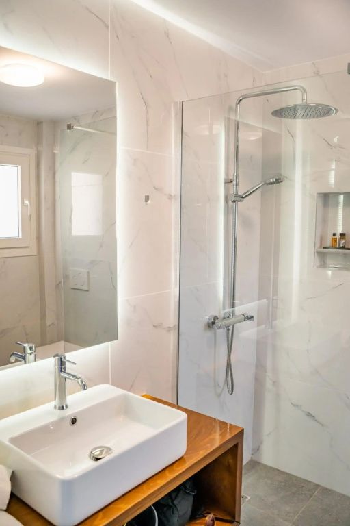 آخر