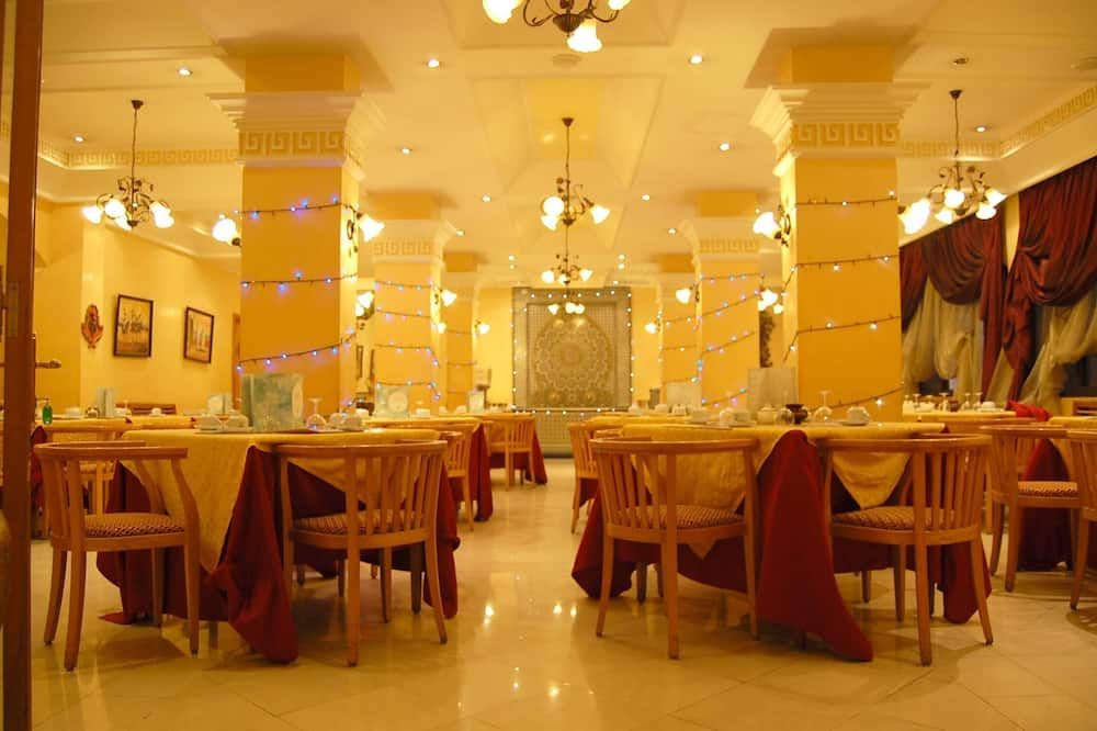 مطعم