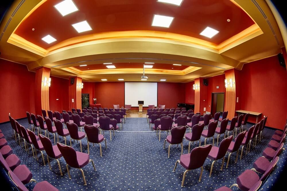 غرفة الاجتماعات