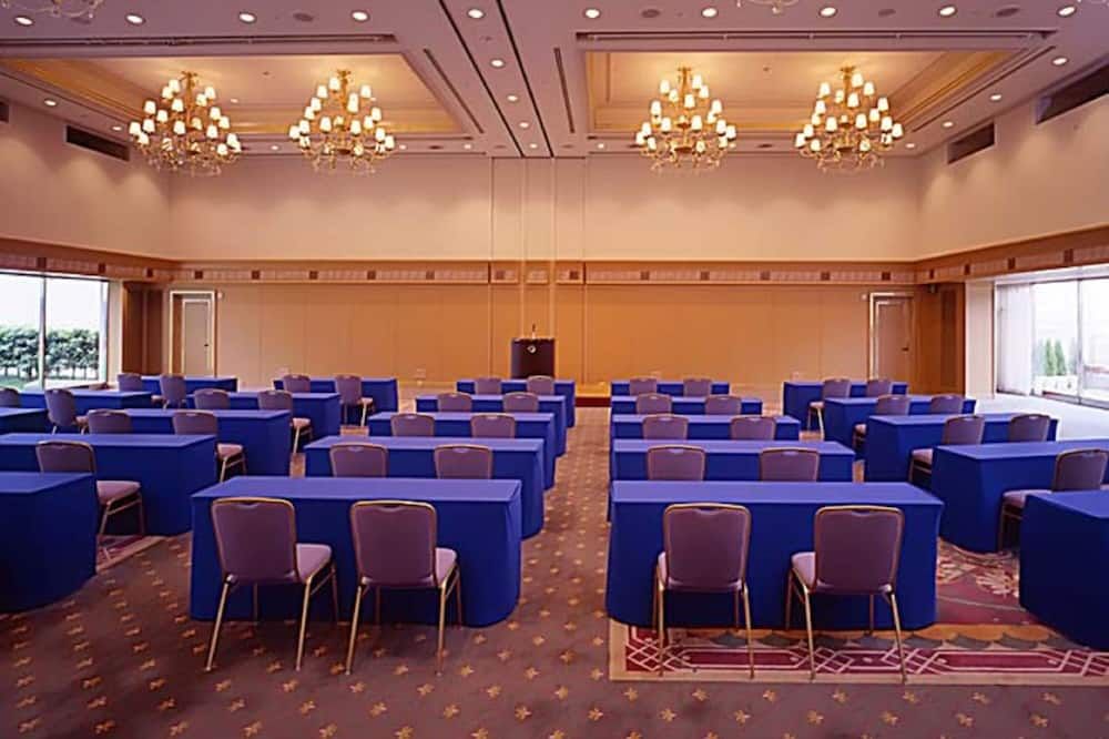 غرفة الاجتماعات