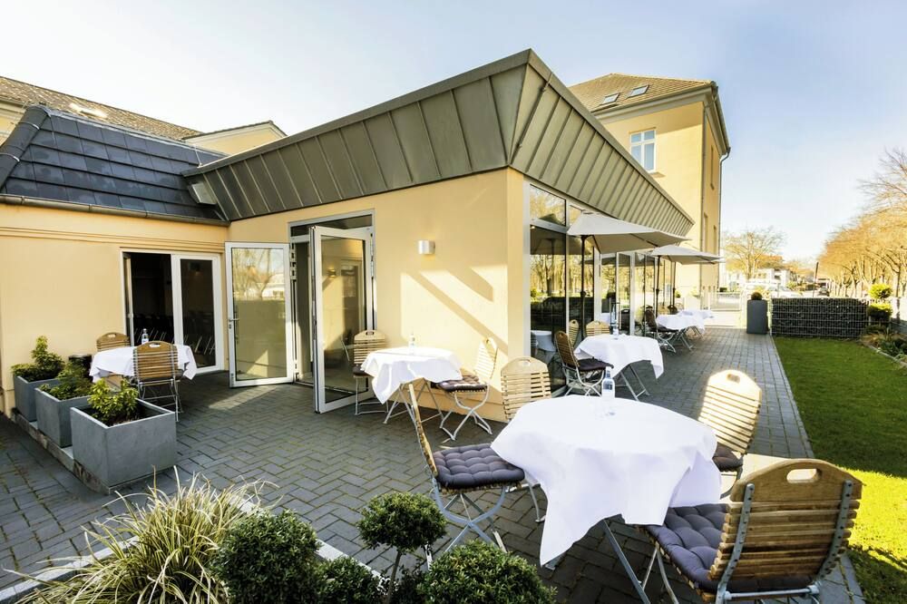 شرفة مرصوفة