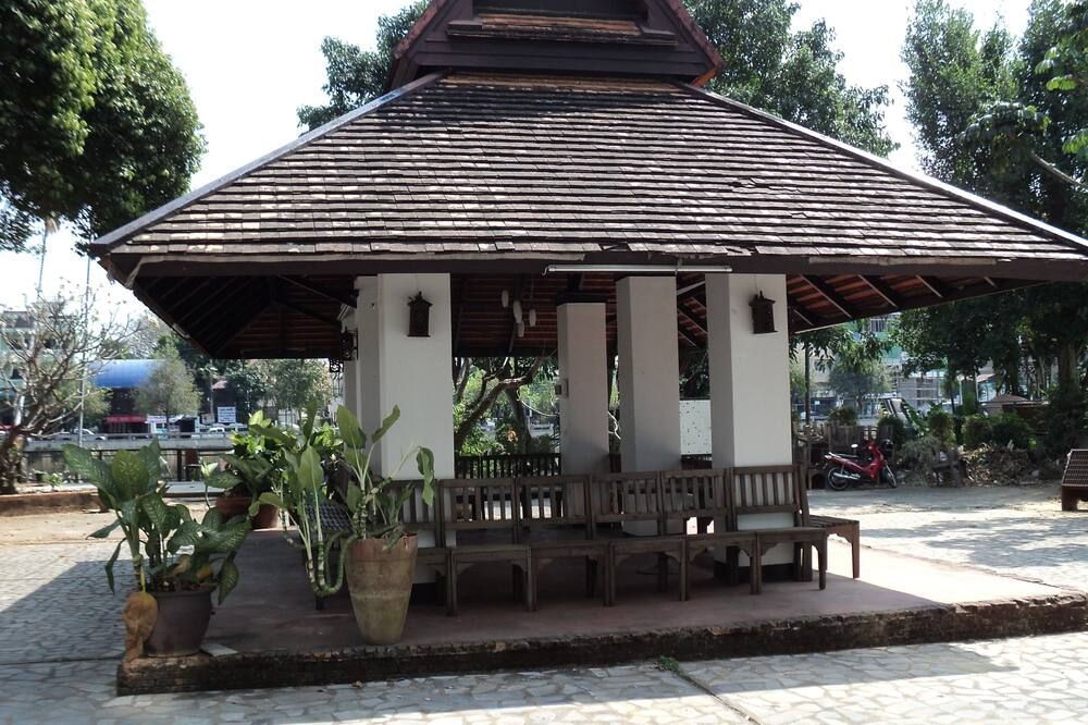 شرفة مرصوفة