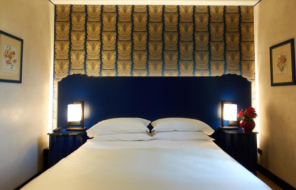 آخر