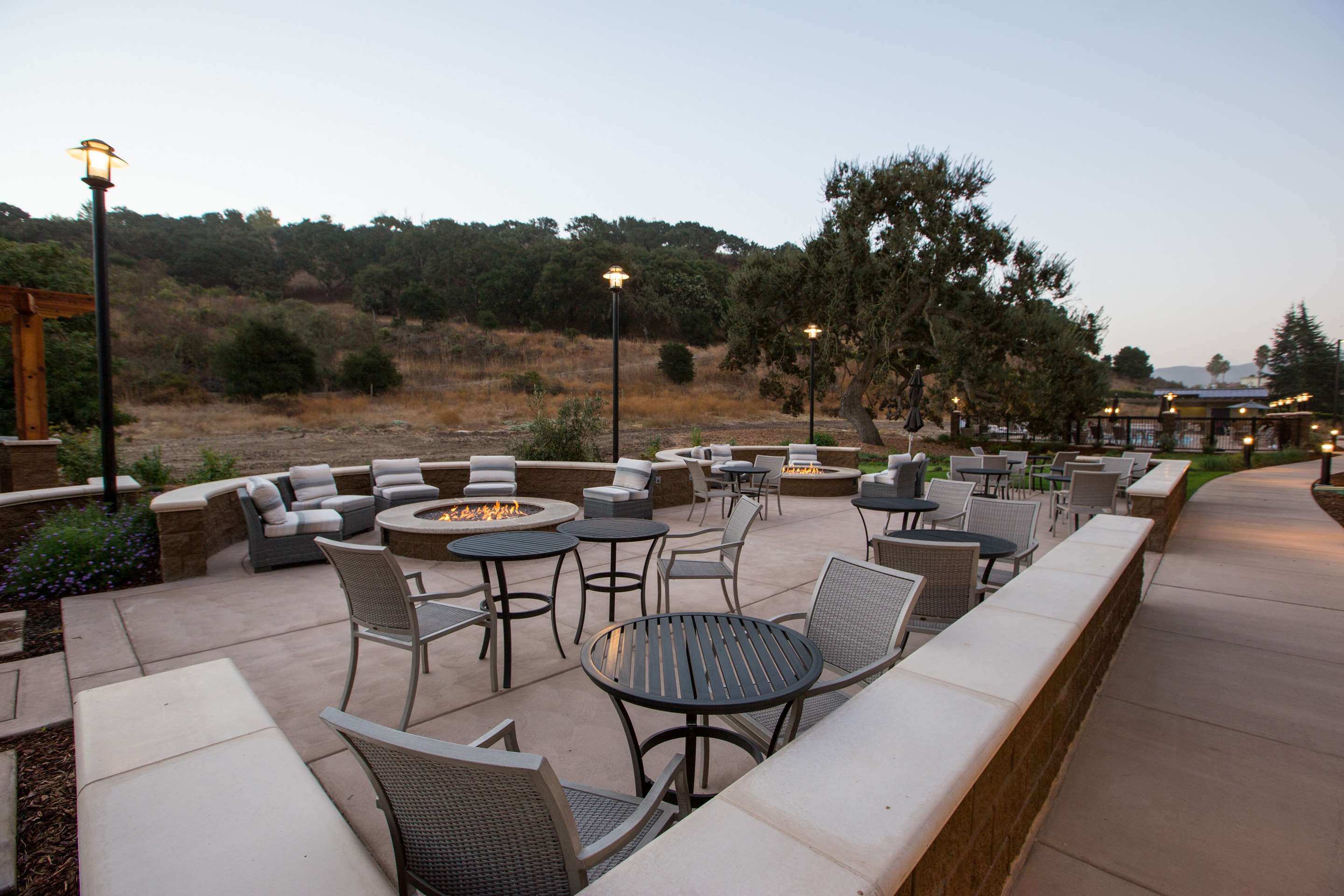 شرفة مرصوفة