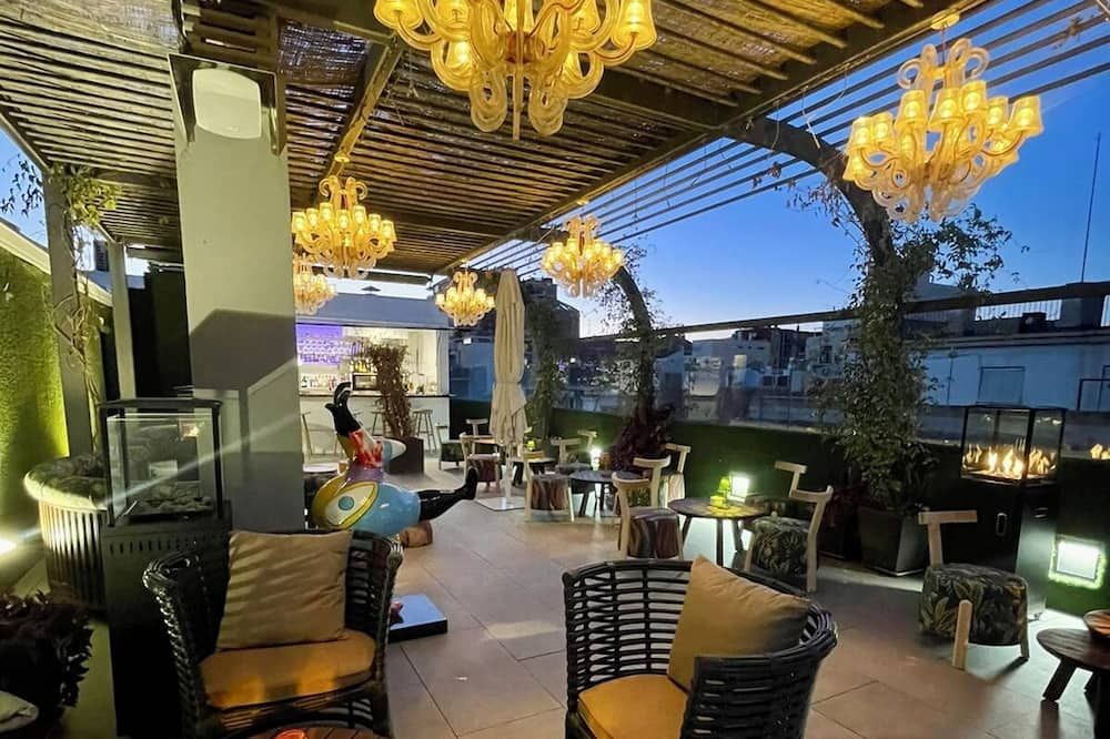 شرفة مرصوفة